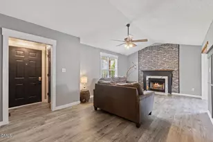 6512 Bridgemont Ln, Willow Springs, NC 27592 - Photo 7