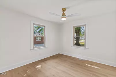 116 S Fitzgerald Street, Pine Level, NC 27568 - Photo 5