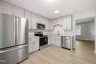 669 Bashford Rd, Raleigh, NC 27606 - Photo 3