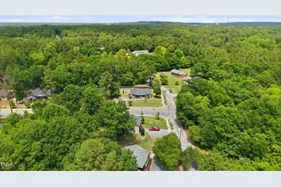 200 Alan Charles Way, Aberdeen, NC 28315 - Photo 41