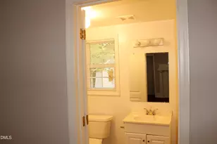 122 E Horton St, Zebulon, NC 27597 - Photo 7