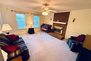 129 Pebble Dr, Clayton, NC 27520 - Photo 5