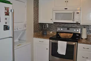 1036 Nichols Dr, Raleigh, NC 27605 - Photo 11