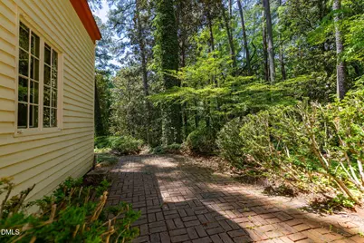 418 Fairview Street, Warrenton, NC 27589 - Photo 9