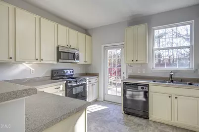 105 Otter Crest Way, Holly Springs, NC 27540 - Photo 13