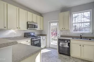105 Otter Crest Way, Holly Springs, NC 27540 - Photo 13