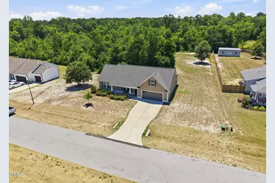 346 Touchdown Way, Benson, NC 27504 - Photo 3