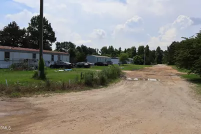 123 Eagles Landing Lane, Clinton, NC 28328 - Photo 5