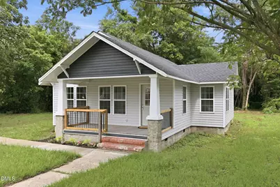 98 S Fayetteville Street, Parkton, NC 28371 - Photo 3