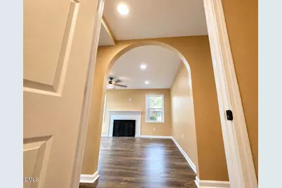 1018 E 9th Street, Lumberton, NC 28358 - Photo 9