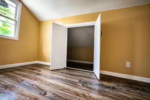 1018 E 9th St, Lumberton, NC 28358 - Photo 25