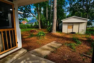 1018 E 9th St, Lumberton, NC 28358 - Photo 5