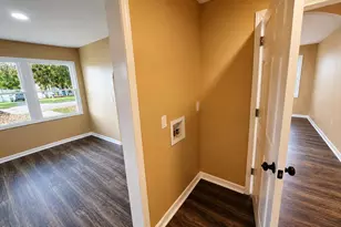1018 E 9th St, Lumberton, NC 28358 - Photo 13