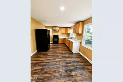 1018 E 9th Street, Lumberton, NC 28358 - Photo 11