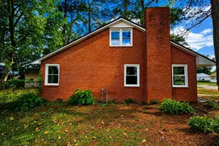 1018 E 9th St, Lumberton, NC 28358 - Photo 3