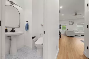302 Linden Park Ln, Cary, NC 27519 - Photo 21