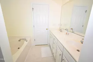 9 Clover Hill Pl, Durham, NC 27712 - Photo 23
