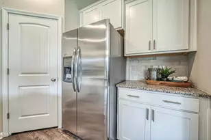 923 Rock Pillar Rd, Clayton, NC 27520 - Photo 13