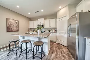 923 Rock Pillar Rd, Clayton, NC 27520 - Photo 9