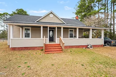 423 E Edinborough Avenue, Raeford, NC 28376 - Photo 3