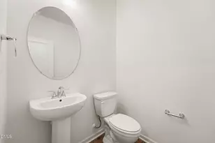 100 Benson Vlg Dr, Benson, NC 27504 - Photo 29