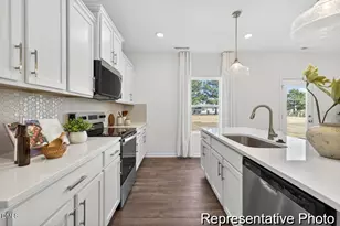 104 Benson Vlg Dr, Benson, NC 27504 - Photo 3