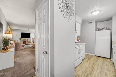 631 Pine Ridge Place, Raleigh, NC 27609 - Photo 9