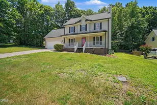 401 Holly Berry Ln, Holly Springs, NC 27540 - Photo 3