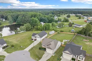 42 Blackburn Ct, Angier, NC 27501 - Photo 3