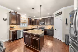 2811 Reynolda Cir, Durham, NC 27712 - Photo 11