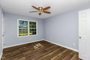 104 Sunset Dr, Dunn, NC 28334 - Photo 9