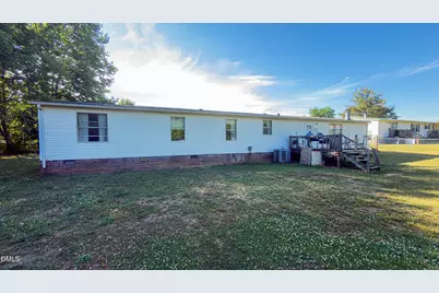 8800 Spring Meadow Drive, Hickory, NC 28601 - Photo 3