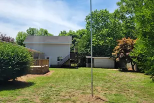 607 E Butler Ave, Liberty, NC 27298 - Photo 3