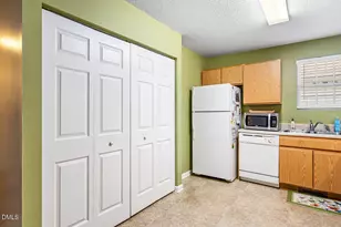 1110 Kendall Dr, Durham, NC 27703 - Photo 7
