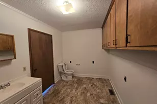 10101 Debnam Rd, Zebulon, NC 27597 - Photo 11