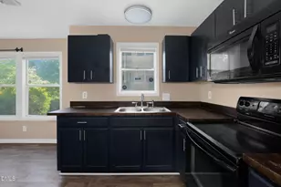1021 Wood Creek Dr, Fayetteville, NC 28314 - Photo 11