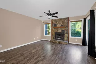1021 Wood Creek Dr, Fayetteville, NC 28314 - Photo 5