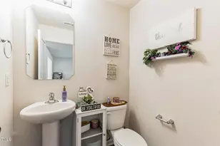 1253 Manor Dr, Rocky Mount, NC 27804 - Photo 5