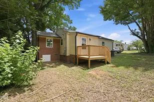 1913 Hilldale Dr, Burlington, NC 27215 - Photo 17