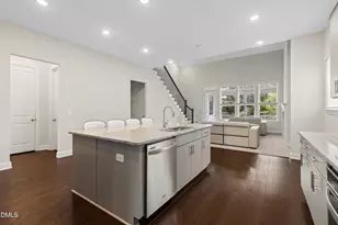912 Village View Ln, Cary, NC 27519 - Photo 15