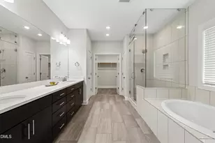 912 Village View Ln, Cary, NC 27519 - Photo 39