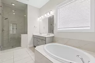 912 Village View Ln, Cary, NC 27519 - Photo 23
