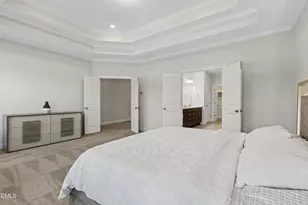 912 Village View Ln, Cary, NC 27519 - Photo 37
