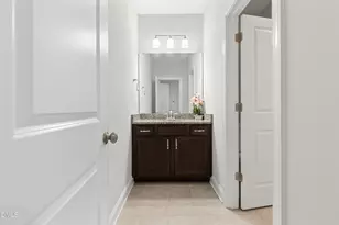 912 Village View Ln, Cary, NC 27519 - Photo 29
