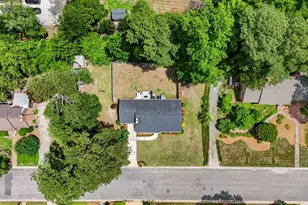 902 W Pearsall St, Dunn, NC 28334 - Photo 33