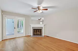 442 Oak Run Dr, Raleigh, NC 27606 - Photo 5
