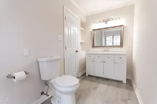 6001 Applewood Ln, Raleigh, NC 27609 - Photo 17