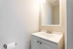 6001 Applewood Ln, Raleigh, NC 27609 - Photo 19