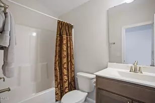 3334 Longleaf Estates Dr, Raleigh, NC 27616 - Photo 25