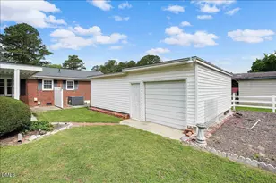 606 E Fremont St, Kenly, NC 27542 - Photo 21
